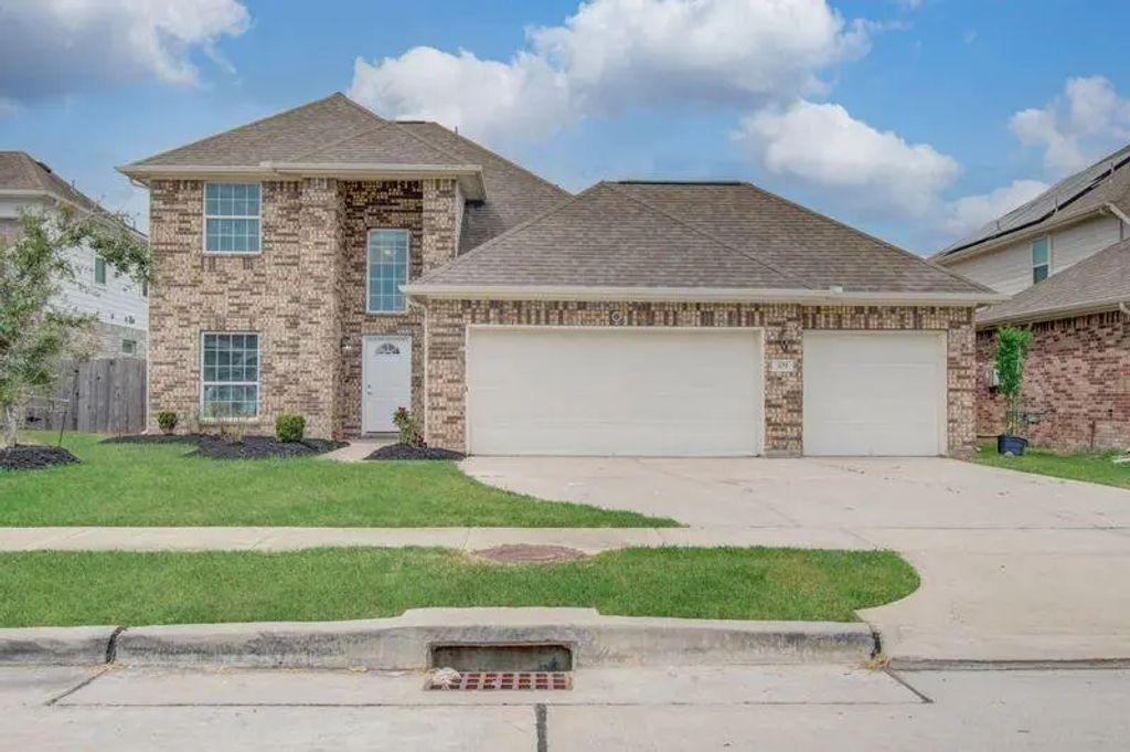 309 Burgundy Drive, Alvin