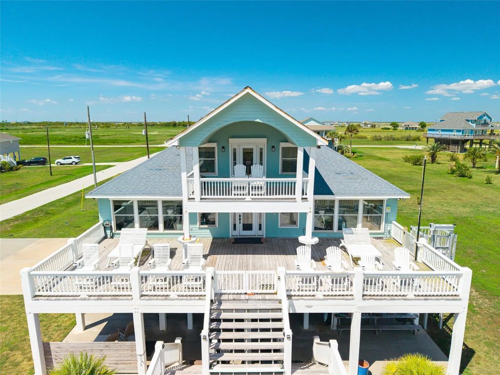 804 Sombrero Drive, Crystal Beach