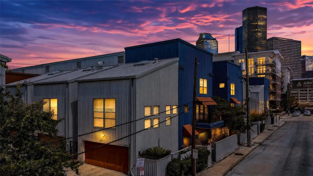 840 Robin Street, Houston