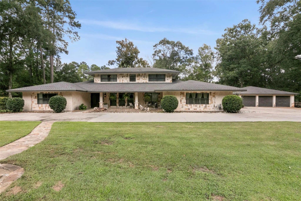 1025 Creek Bend, Jasper