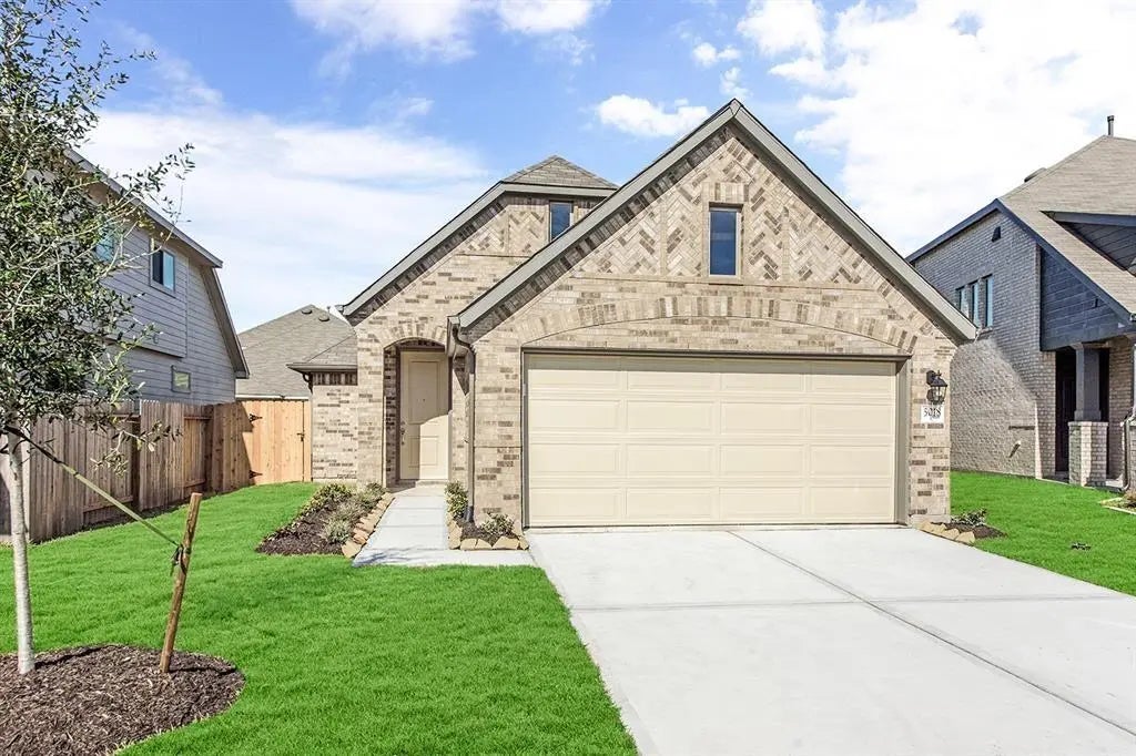 5018 Mint Orchard Drive, Houston