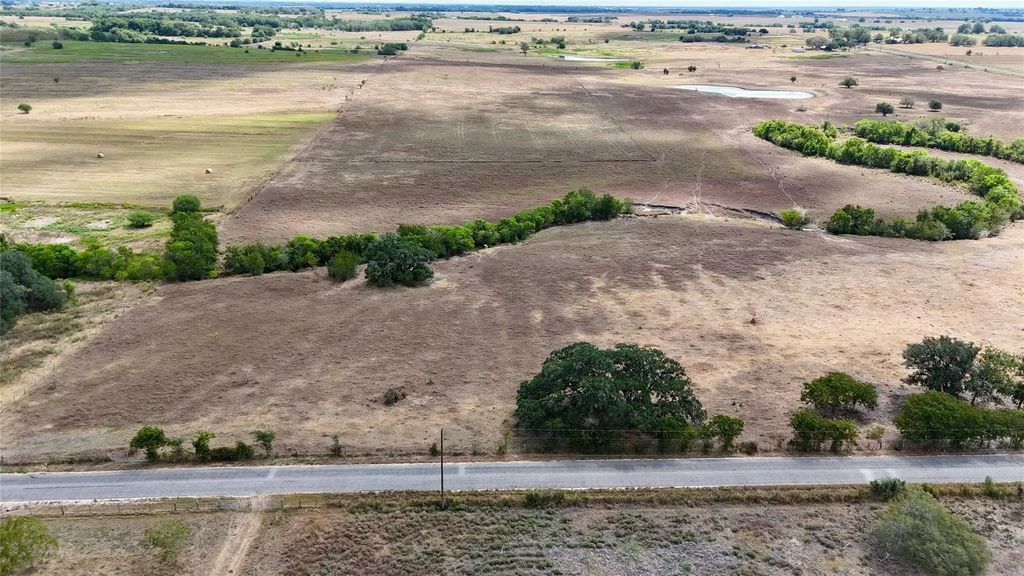 Tract 4 County Road 366, Shiner