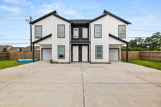 8534 Woodlyn Road, Houston