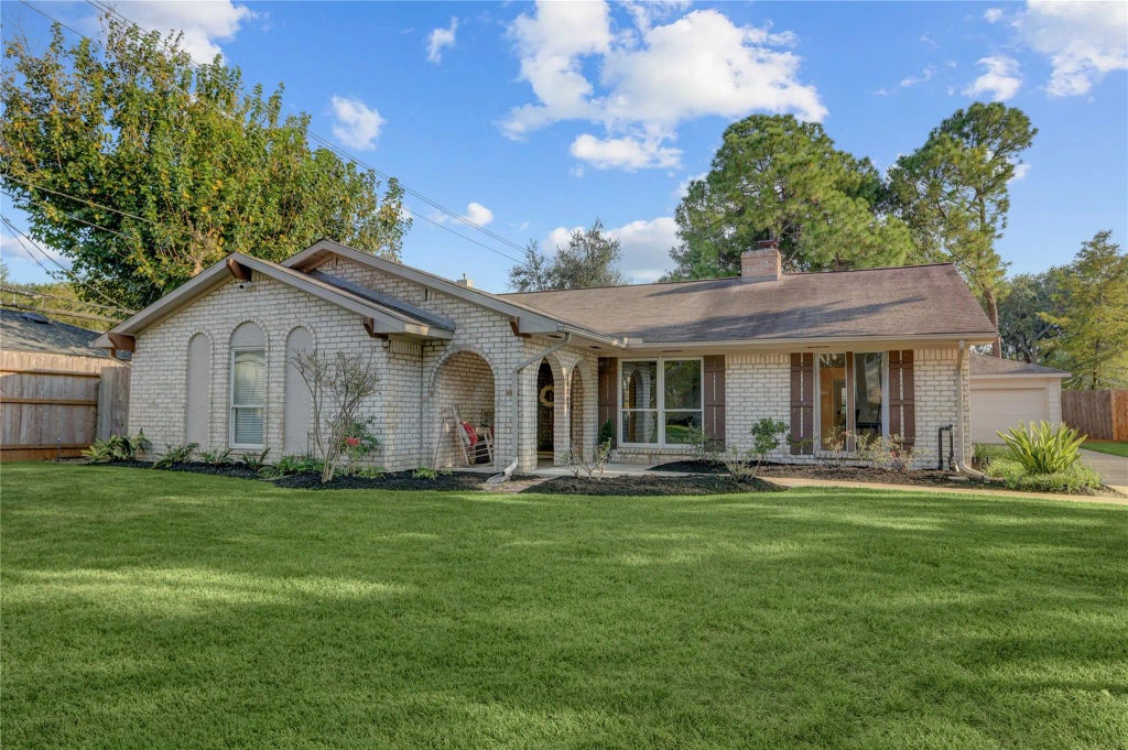 10803 Chevy Chase Drive, Houston