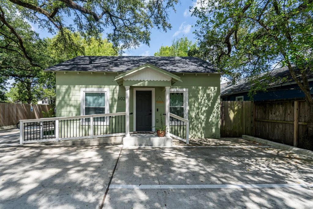 502 Malone Street, Tomball