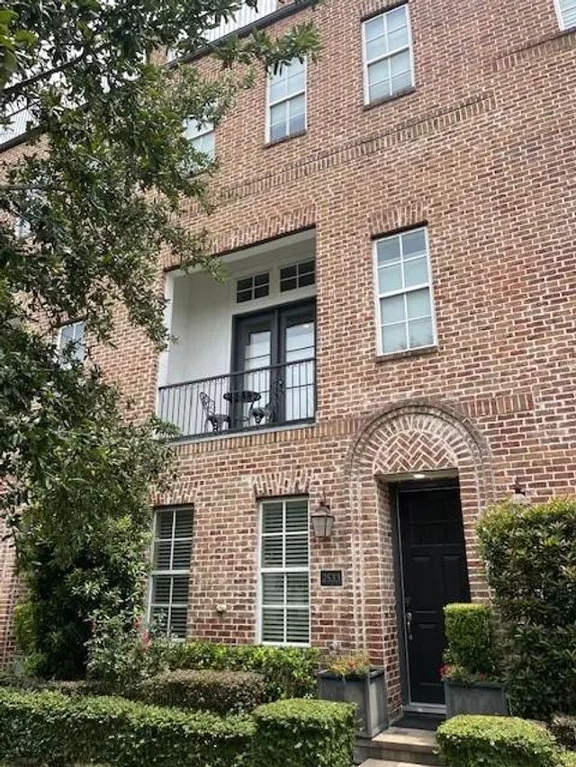 2533 Lamar Street, Houston