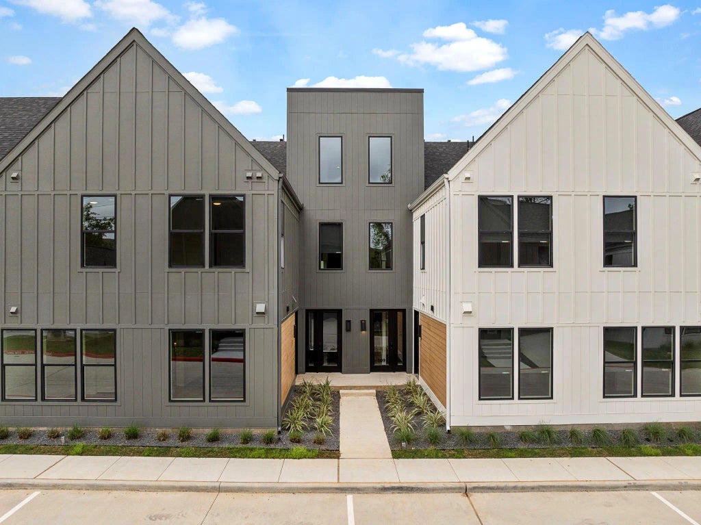 1941 Sawdust Road 504, The Woodlands