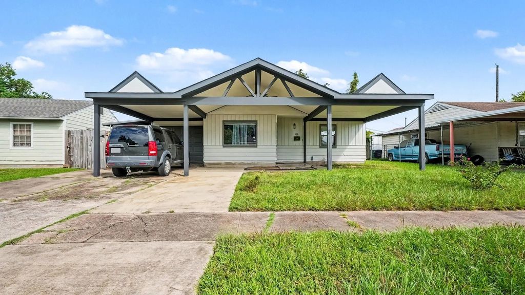 12453 Dorwayne Court, Houston