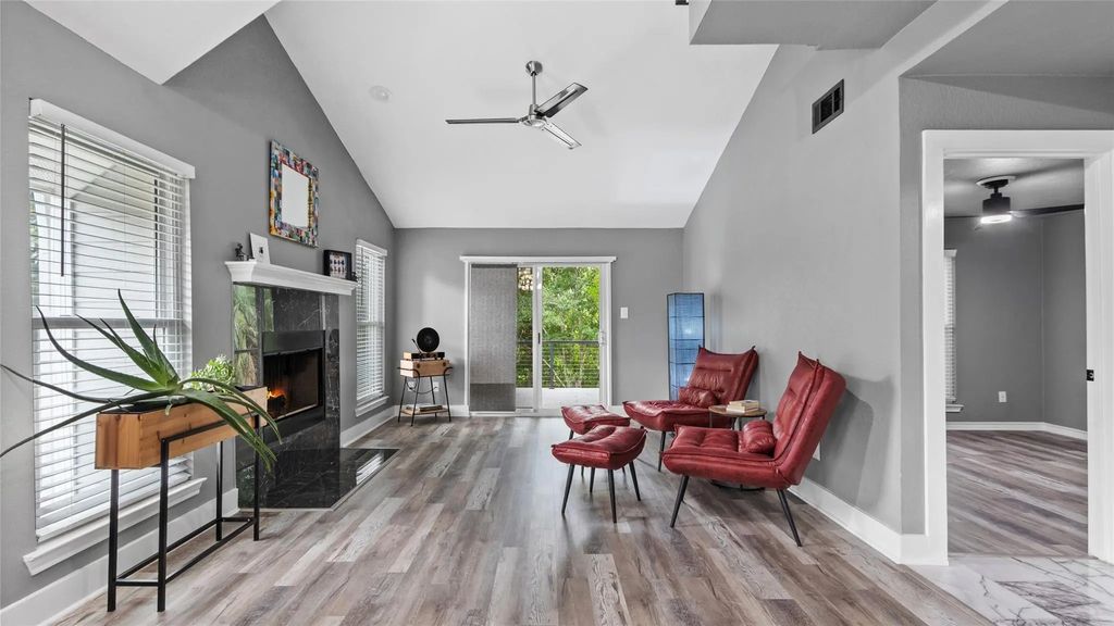 57 Hideaway Drive, Friendswood