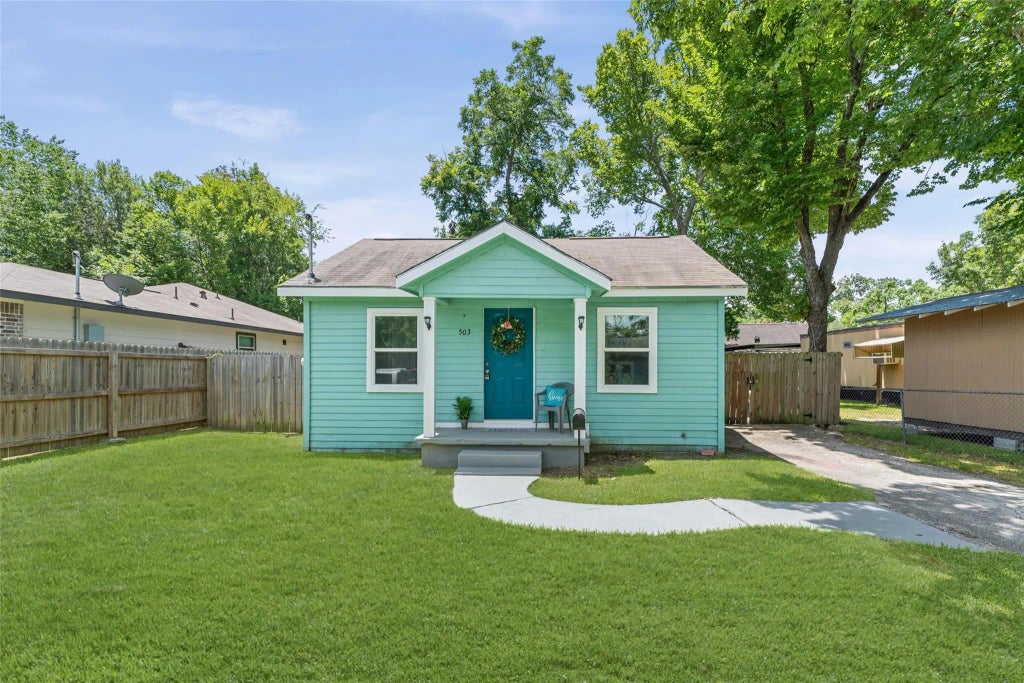 503 E Fayle Street, Baytown