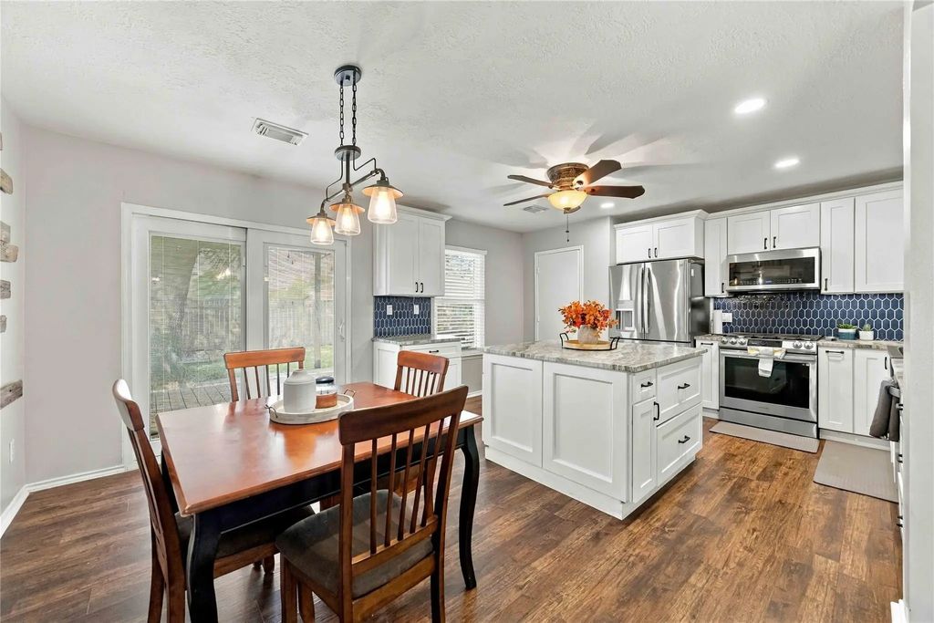 1210 Cambay Drive, Rosenberg