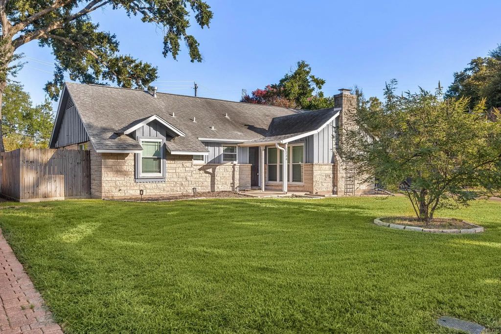1234 W 31st Street, Houston