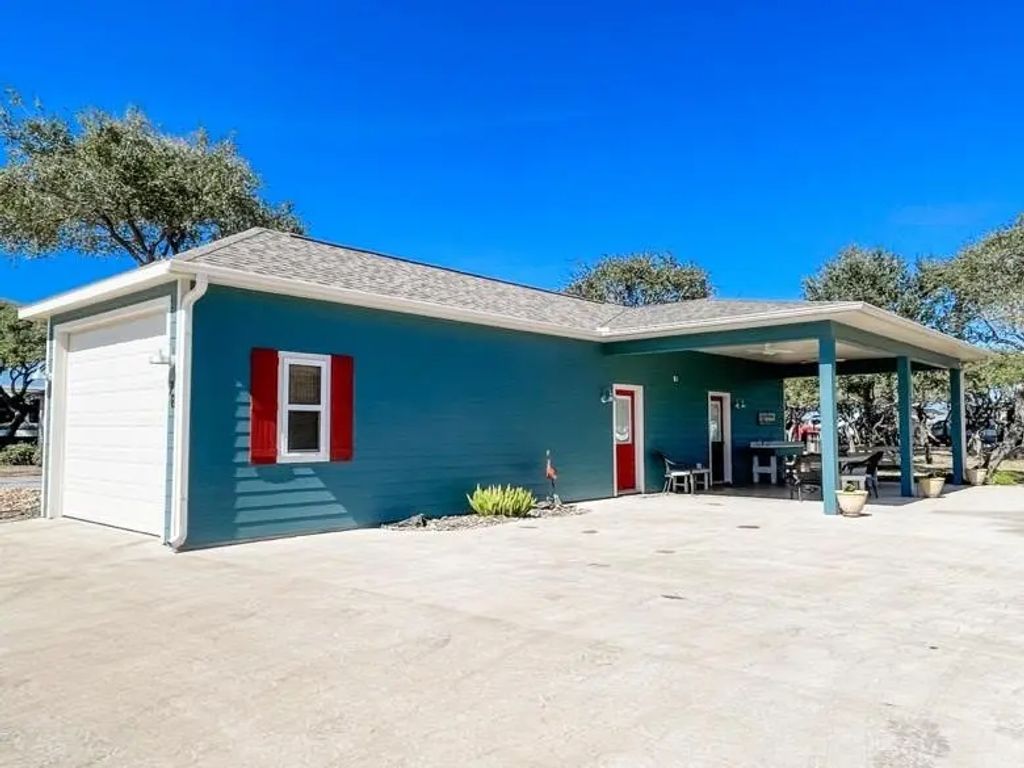 78 Augusta Circle, Aransas Pass