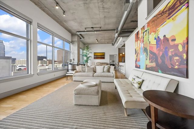 1901 Post Oak Boulevard 803, Houston