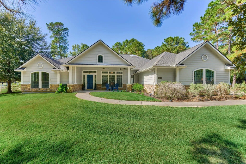 33203 E Border Oak Court, Magnolia