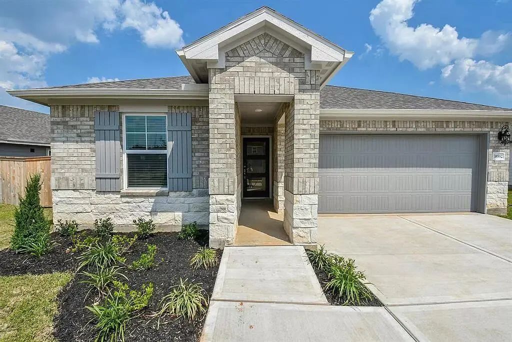 38552 Winding Meadows Drive, Magnolia