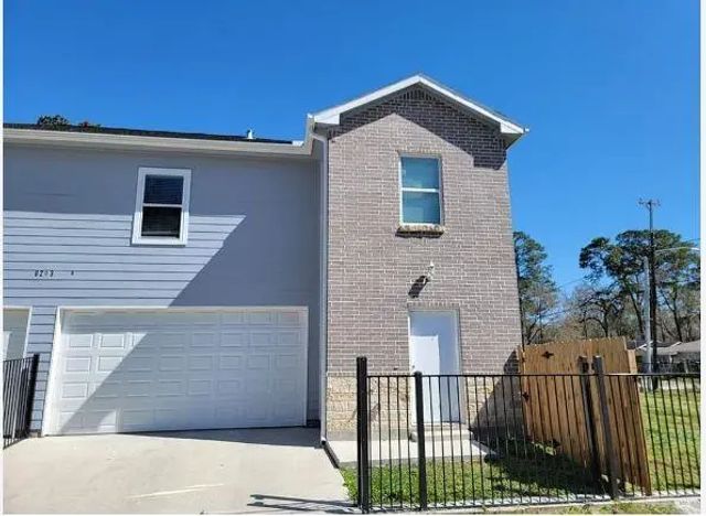 8203 Oak Knoll Lane B, Houston