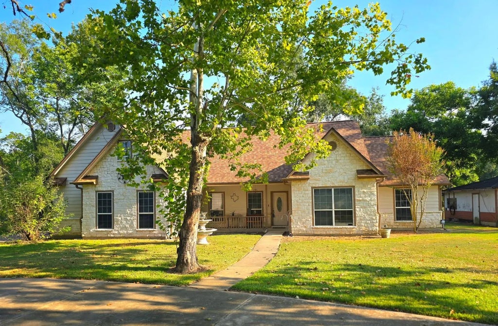 11692 Clark Lane, Conroe