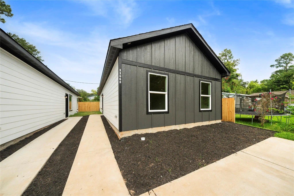 11563 Persimmon Street, Willis