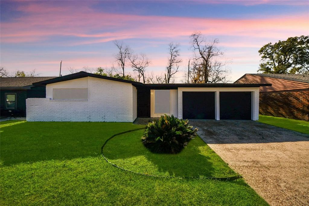 3727 Prudence Drive, Houston