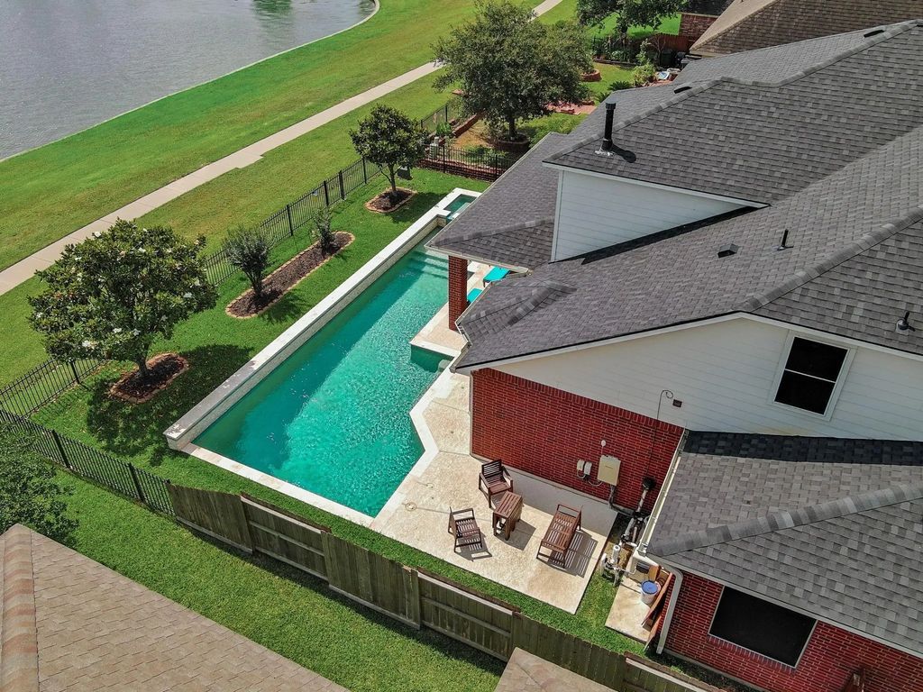 17226 Elverson Oaks Drive, Tomball