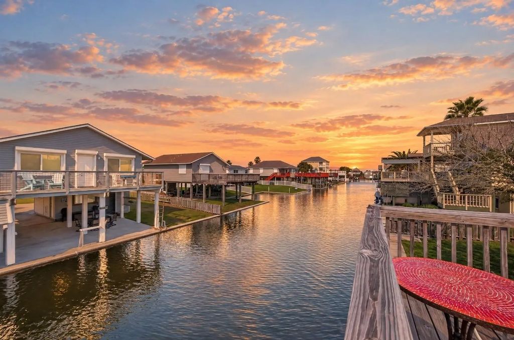16606 Bermuda Way, Jamaica Beach