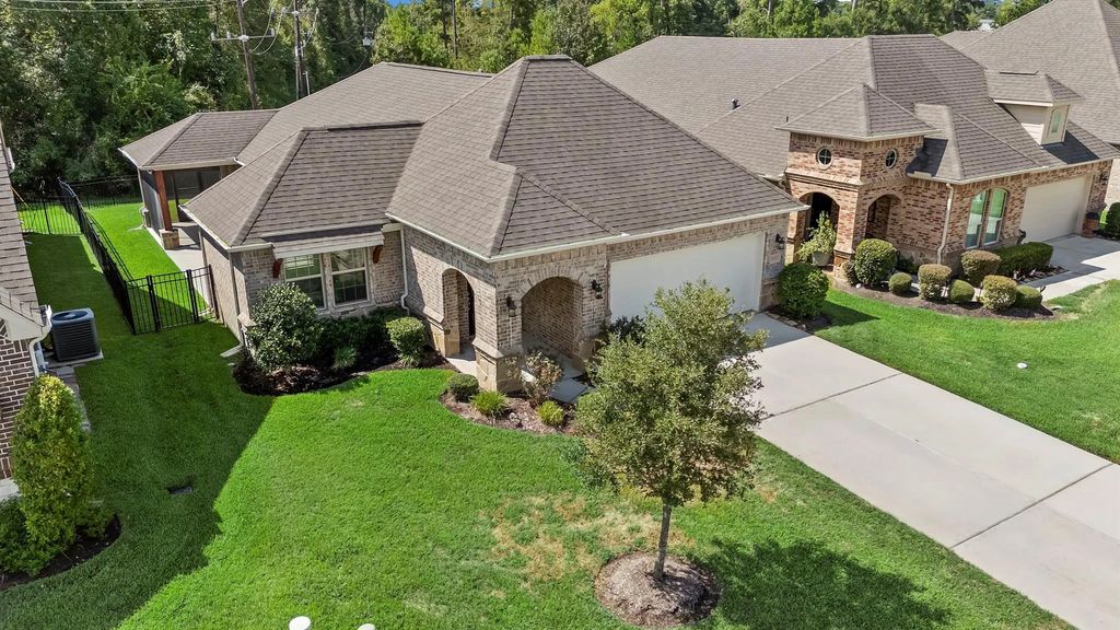 12215 Forest Villas Lane, Conroe