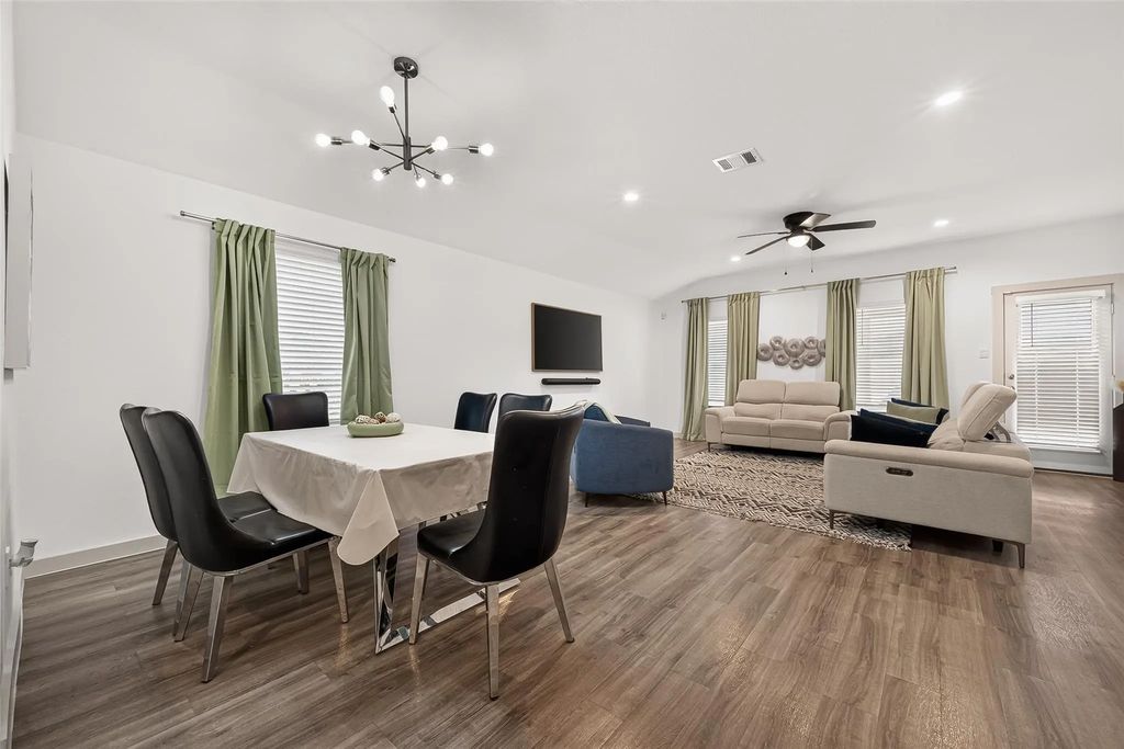 7923 Sleek Flock Lane, Rosharon