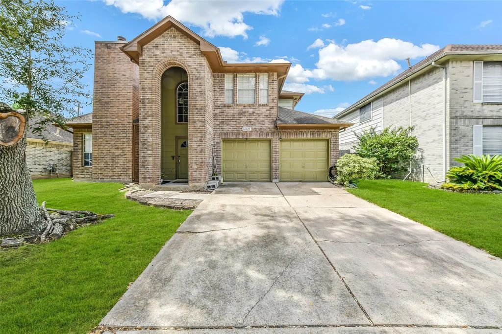 16026 Cedar Gully Drive, Friendswood