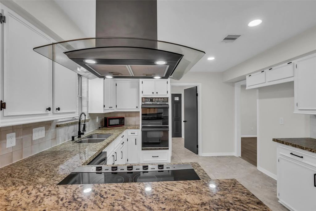 3911 Pecan Valley Drive, Missouri City