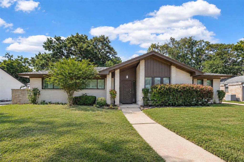 15318 Torry Pines Road, Houston