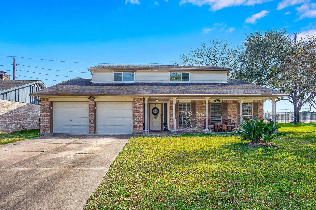 12007 Bloomington Lane, Meadows Place