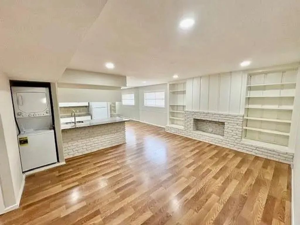 2101 Fountain View Drive 14, Houston