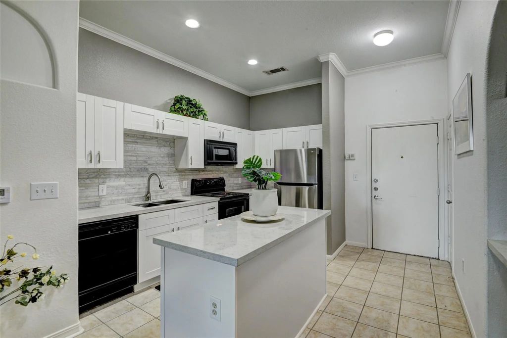 1441 East Street 107, Houston