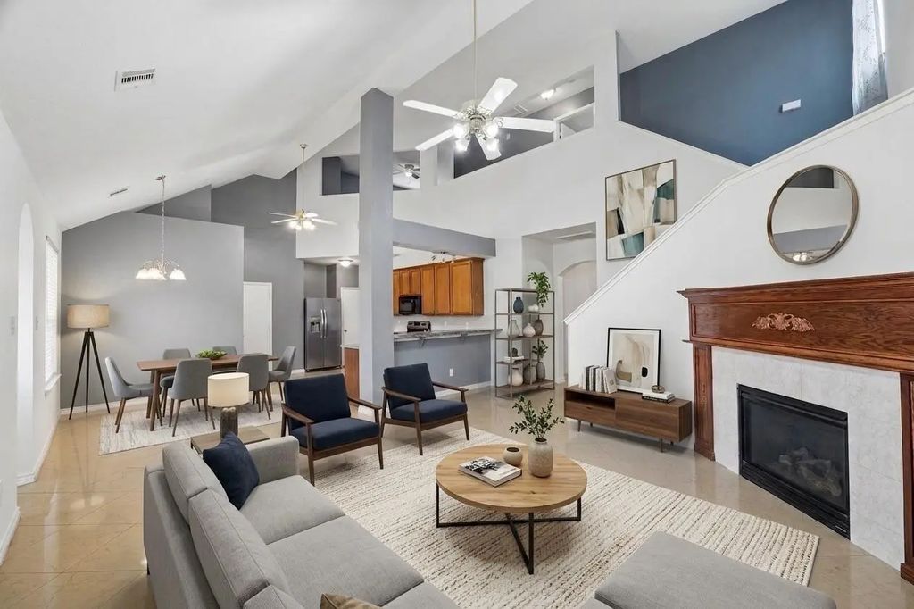 1006 Cove Crest Trail, Fresno