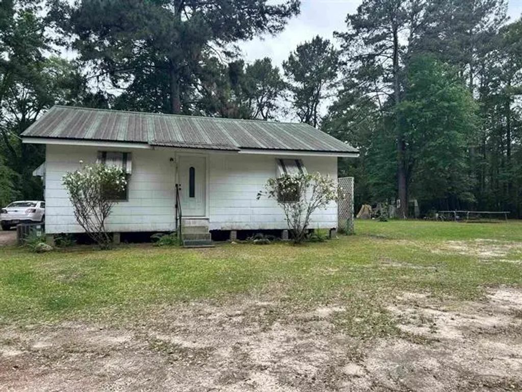185 County Road 422, Kirbyville