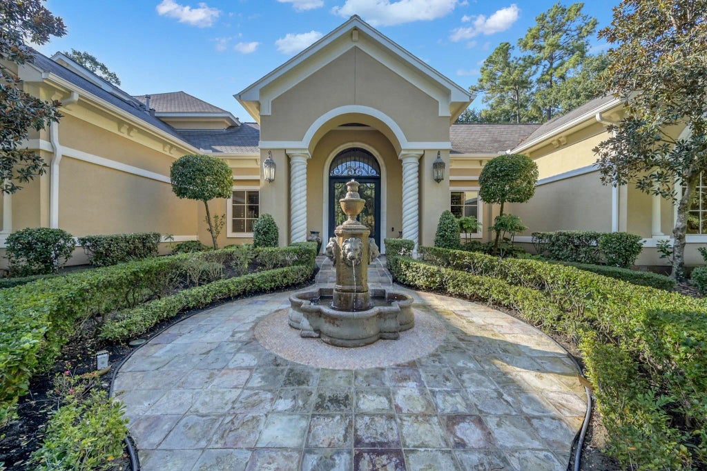 79 N Gary Glen Circle, The Woodlands