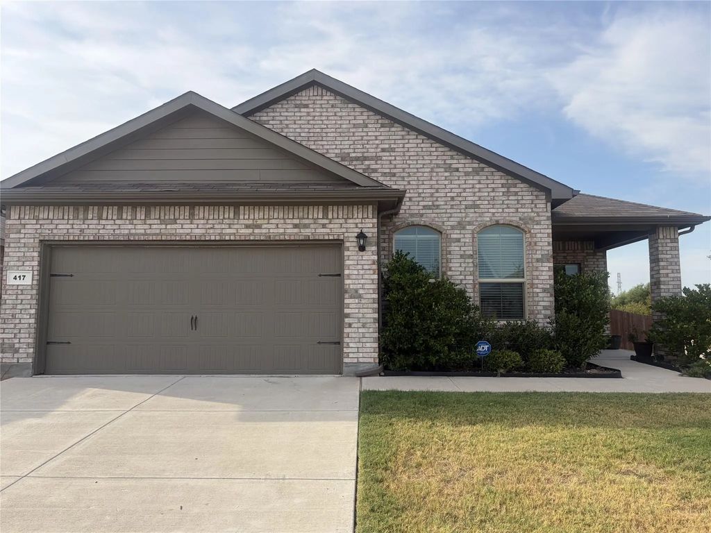 417 Drowsy Water Trail, Fort Worth