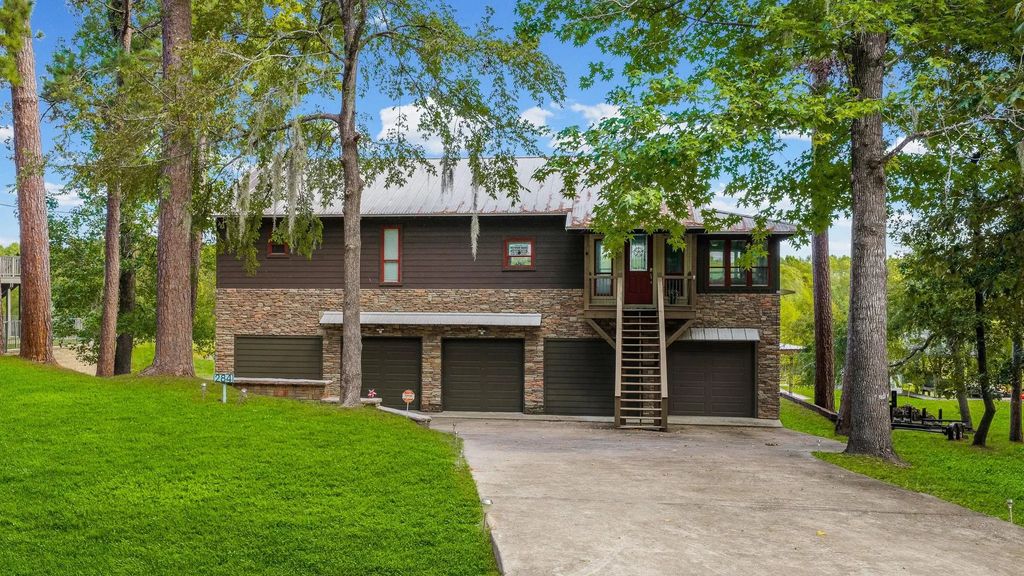 284 Coral Gables, Trinity