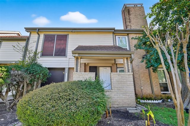 724 Country Place Drive E, Houston