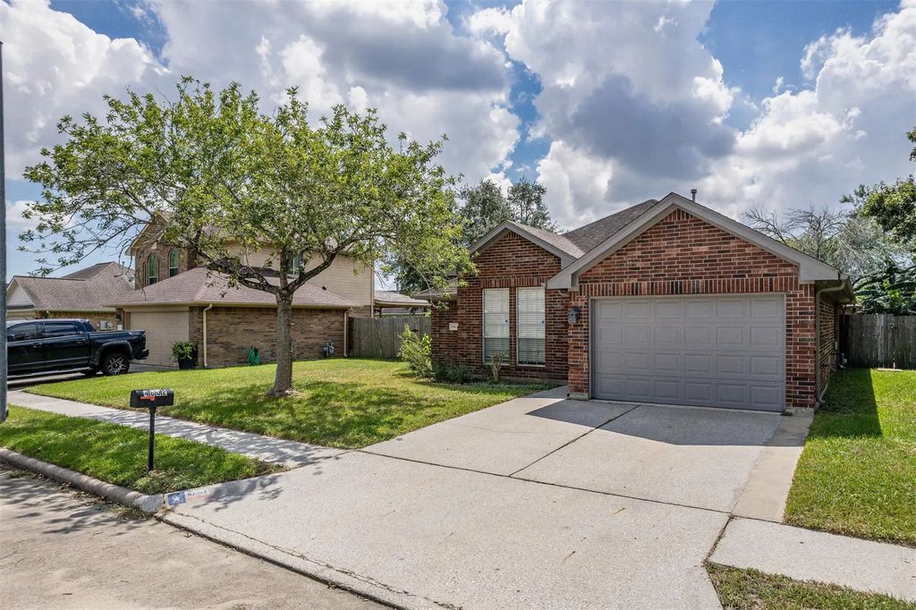 4802 Black Stone Street, Baytown