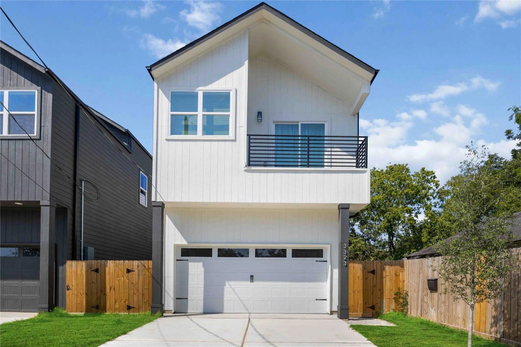 3323 Rogers St, Houston