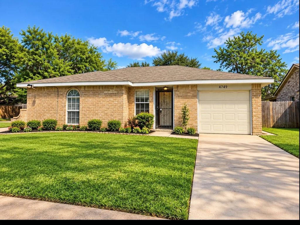 4749 E Ridge Creek Drive, Houston
