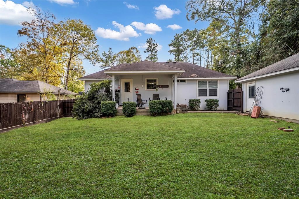 10887 Royal Pines Drive, Conroe