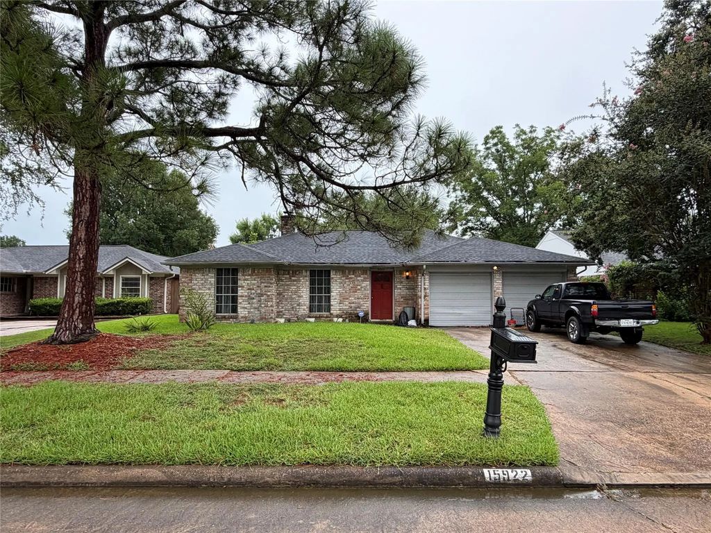 15922 Dunmoor Drive, Houston