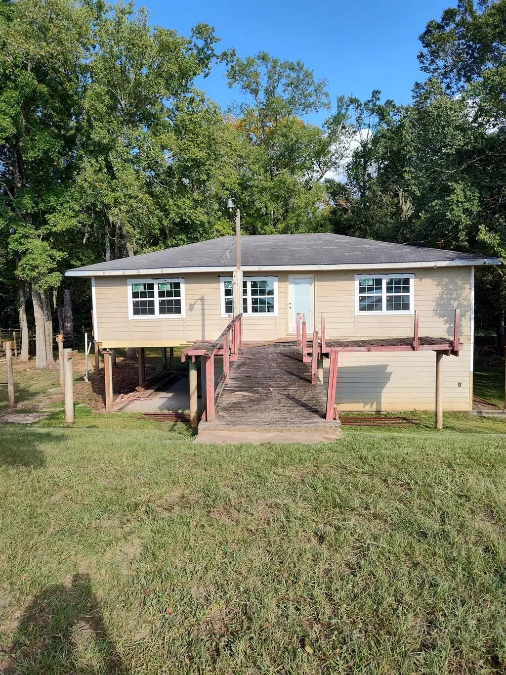 1609 County Road 1333, Liberty