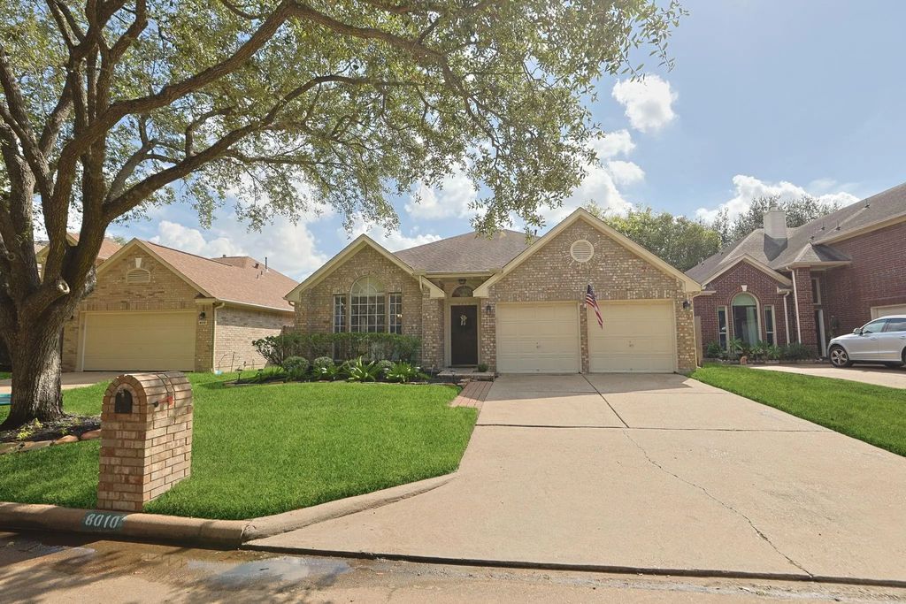 8010 Makaha Circle, Houston