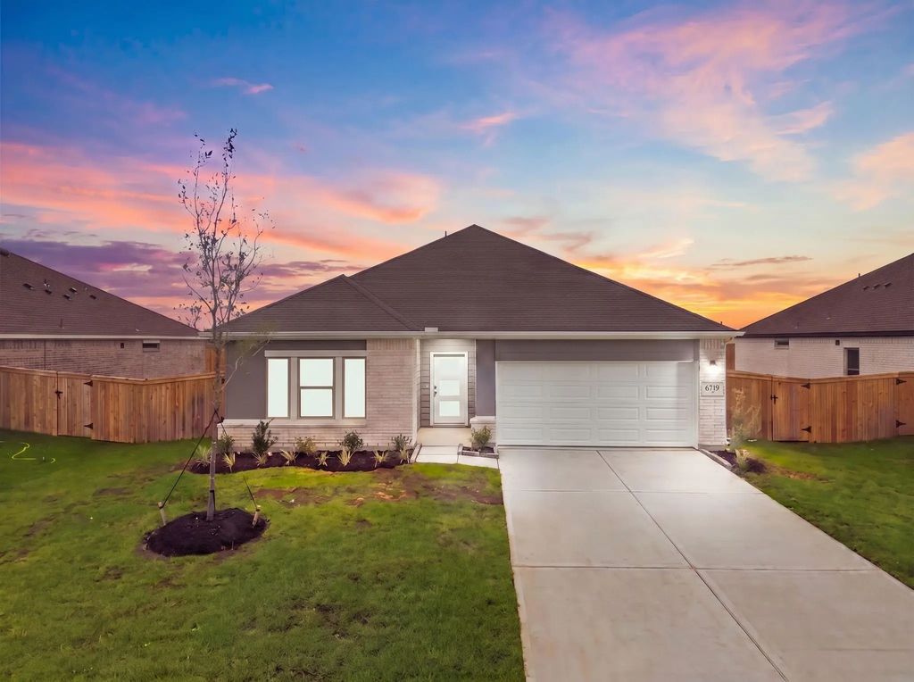 6719 Pebble Bluff Court, Cove