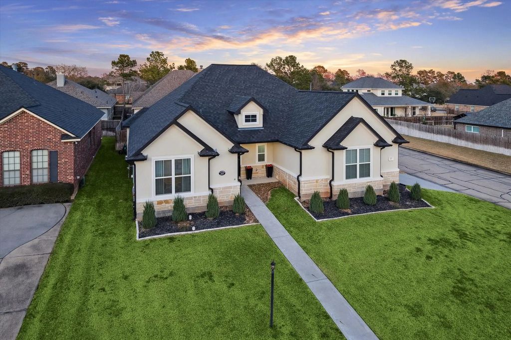 203 Hampton Glen Road, Montgomery
