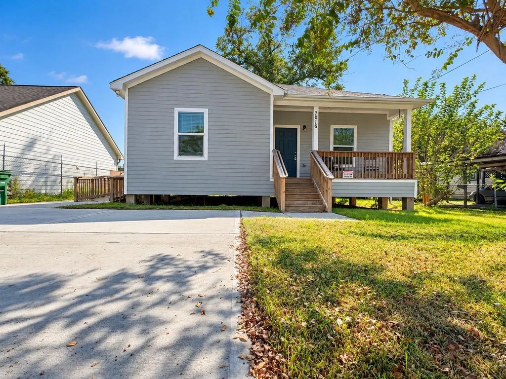 7016 Semmes Street, Houston